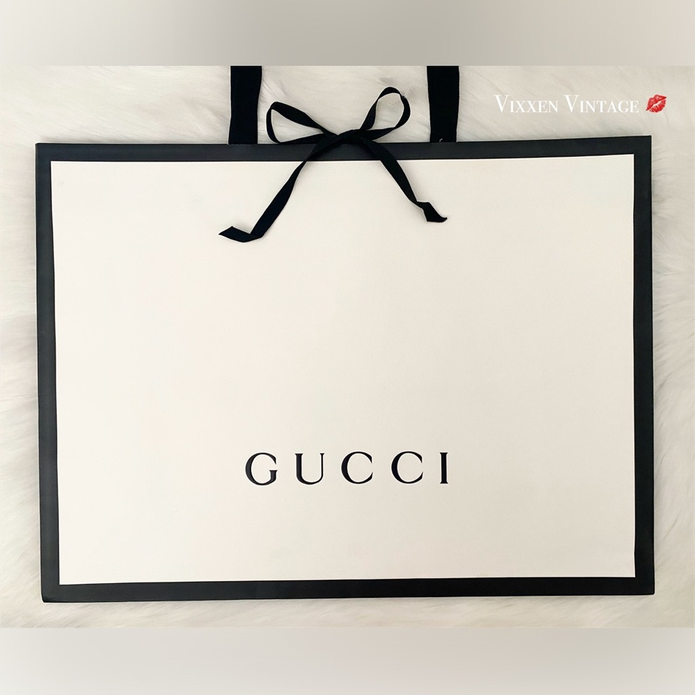 GUCCI LARGE PAPER GIFT BAG IN WHITE
